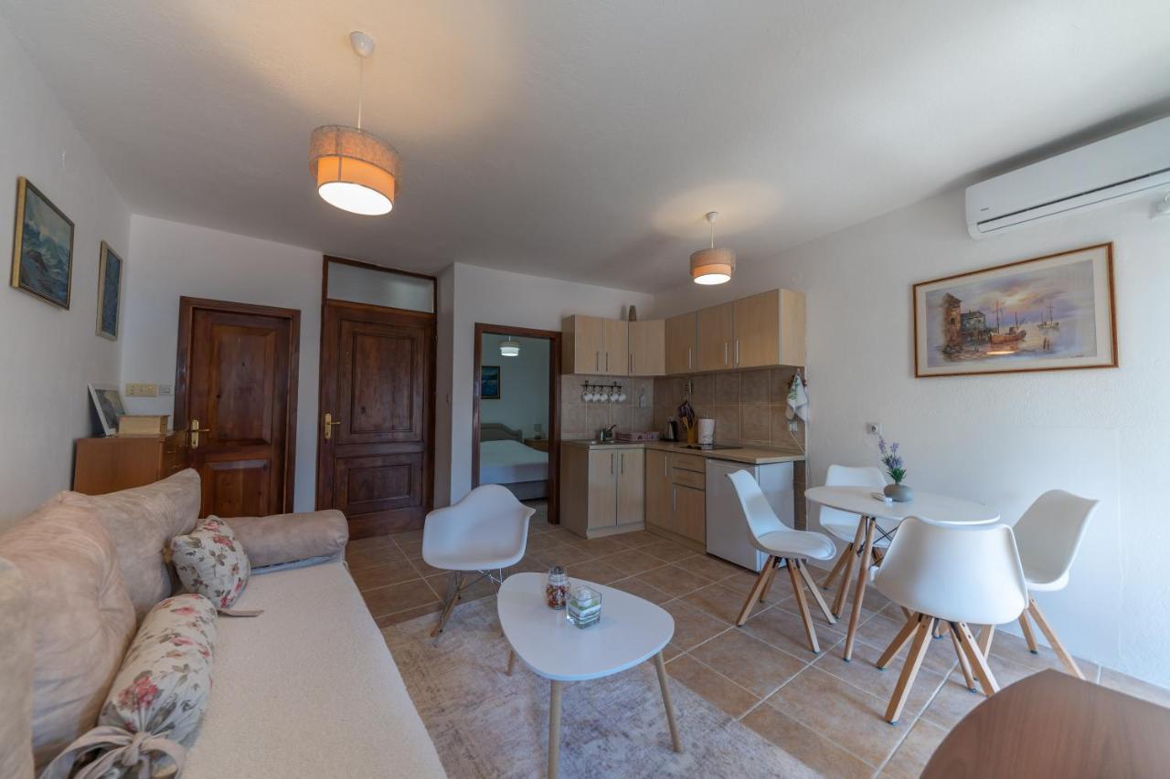 Apartments Franovic بيراتس المظهر الخارجي الصورة