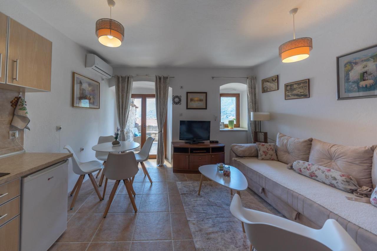 Apartments Franovic بيراتس المظهر الخارجي الصورة