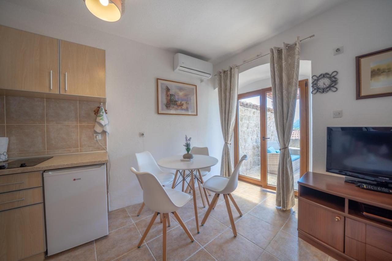 Apartments Franovic بيراتس المظهر الخارجي الصورة