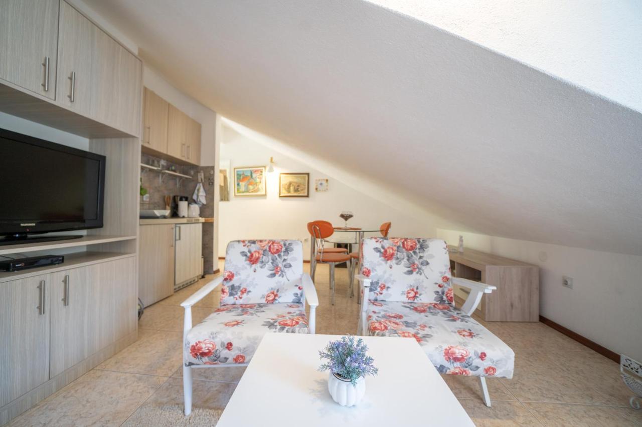 Apartments Franovic بيراتس المظهر الخارجي الصورة