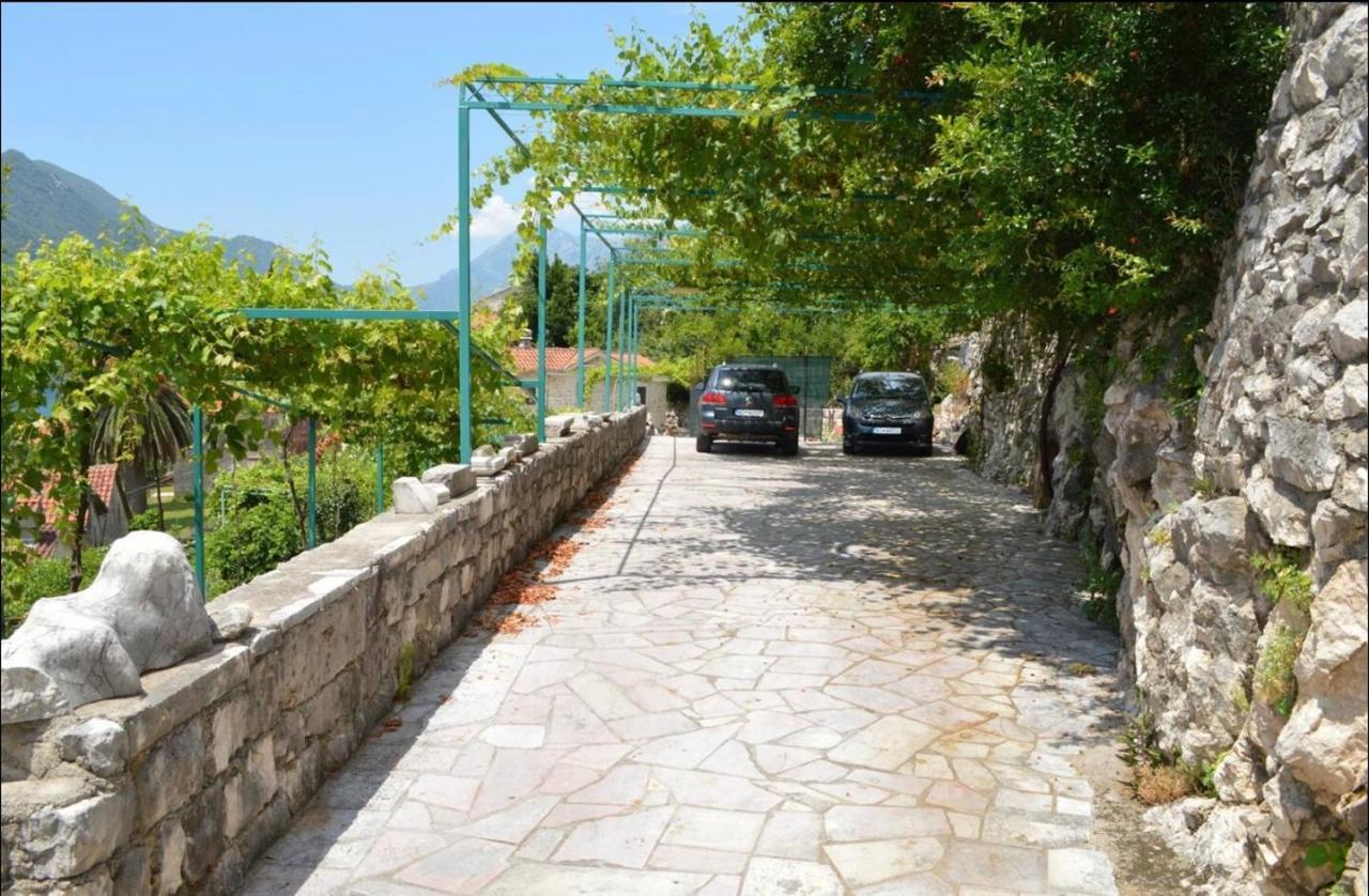 Apartments Franovic بيراتس المظهر الخارجي الصورة